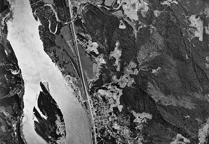 1951 – I-5 Construction wraps in Kalama – Aerial Photo – Port Wide I-5 Construction wraps in Kalama
